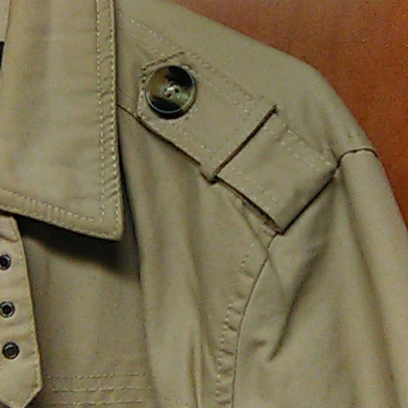 Slim fit trench coat - Picture 3 of 7